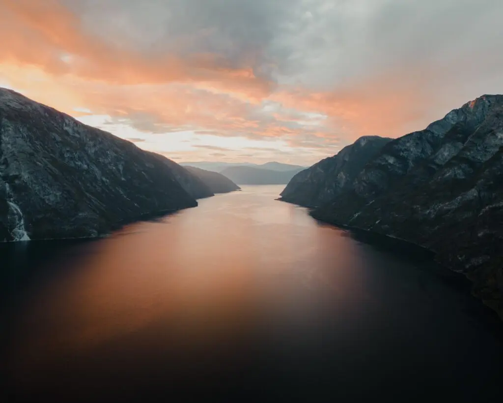 Vue des fjords - Kayak - Fjord de Norvège - Randonnée en Norvège - Kayaking - depuis l'aéroport de Bruxelles