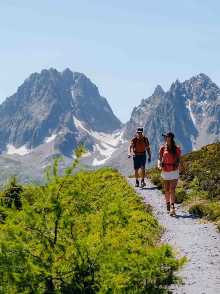 2 people hiking around Mt. Blanc - Kajakken - Noorwegen fjord - wandelen in Noorwegen - kayaking - vanaf luchthaven Brussel