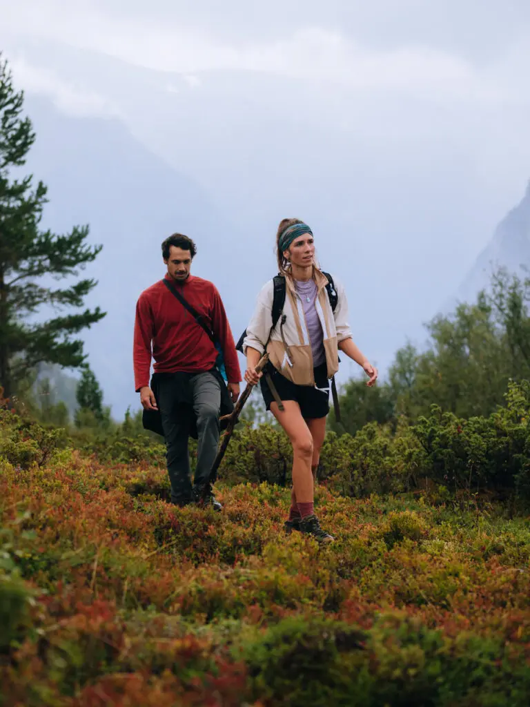 2 hikers in Norway