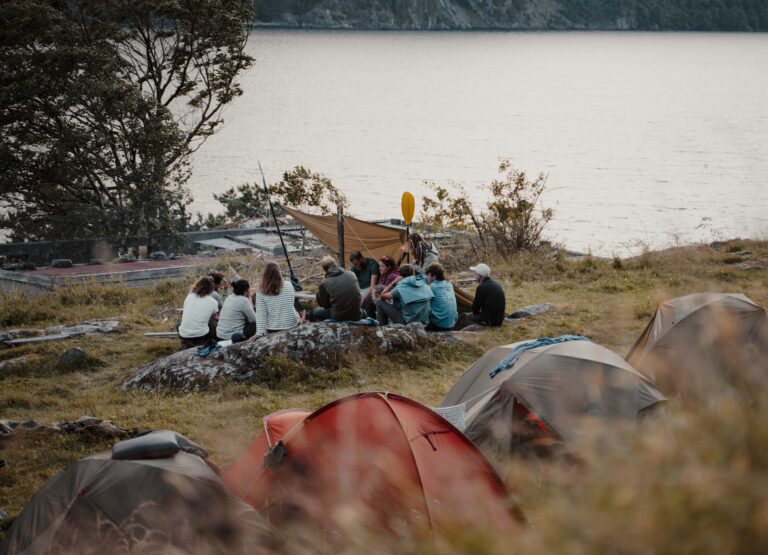 camping fjords norway - Kajakken - Noorwegen fjord - wandelen in Noorwegen - kayaking - vanaf luchthaven Brussel